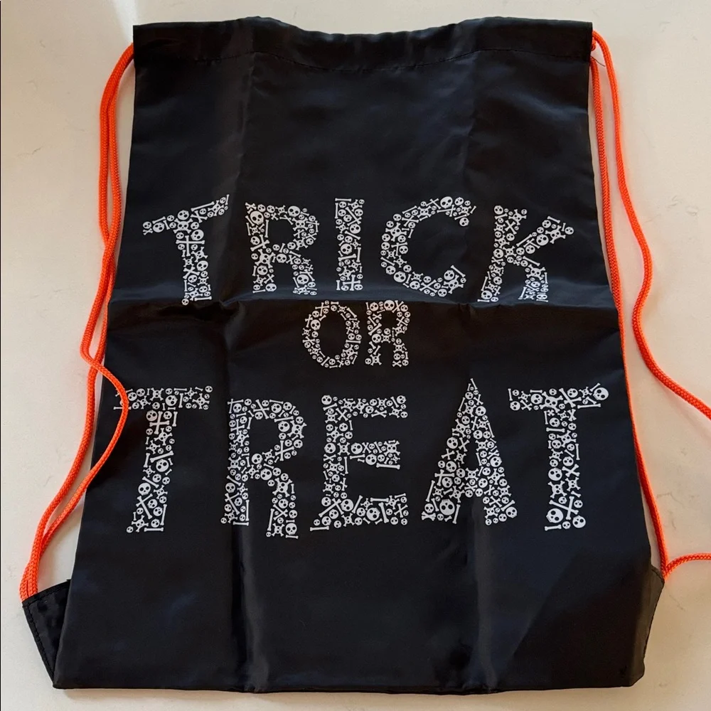 Old Navy Black Halloween Drawstring Bags Set of 2 *New ✨